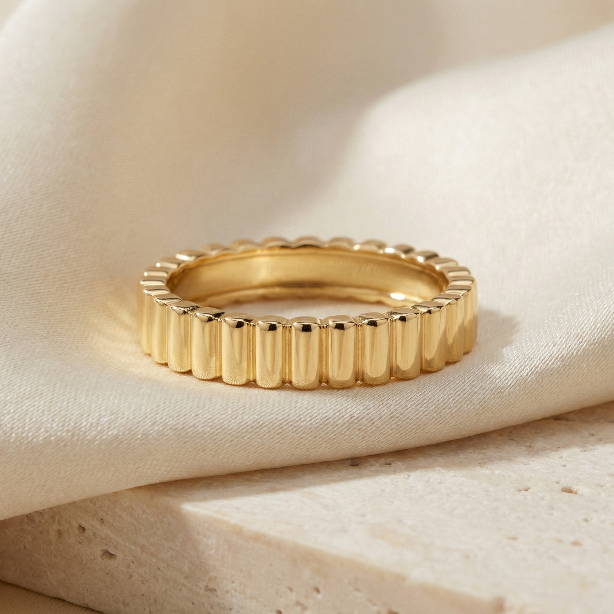 PURUS FLUTED RING, 3MM WIDTH