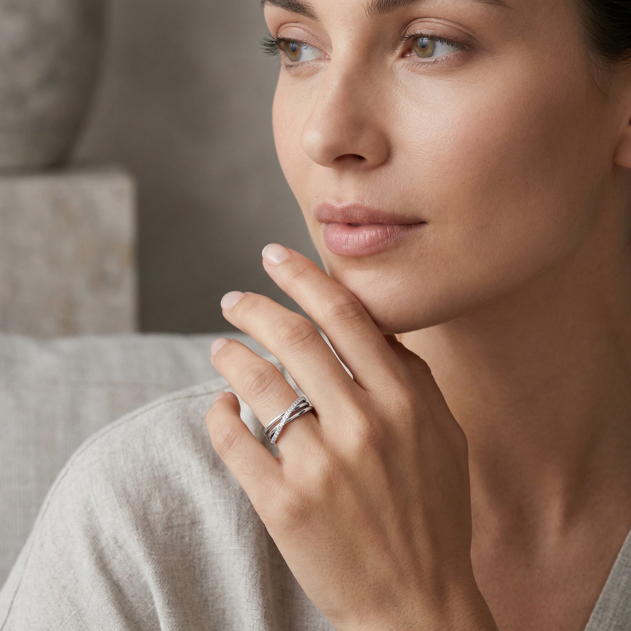 LUMINA ALBA TRIUM RING, PAVÉ