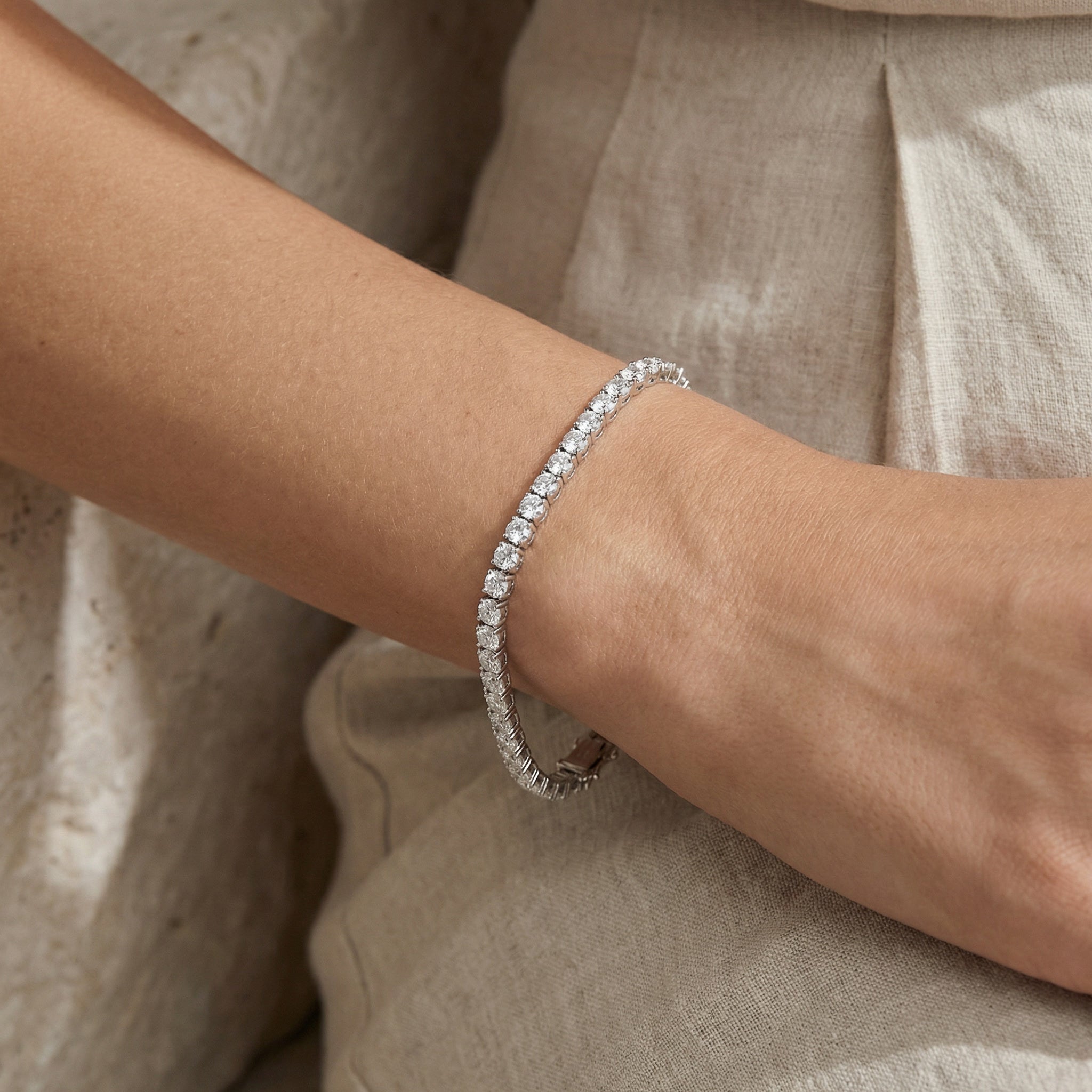 LUMINA ALBA BRACELET, BRILLIANT-CUT DIAMONDS