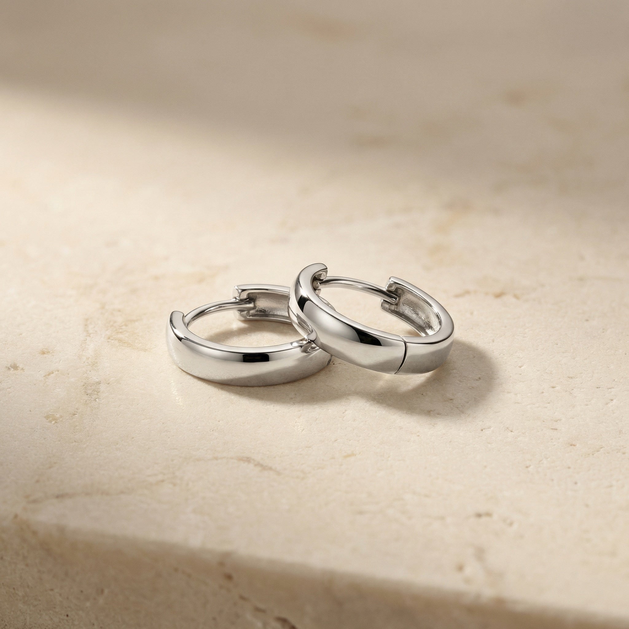 PURUS ALBA LUXE EARRINGS, 3.2MM WIDTH