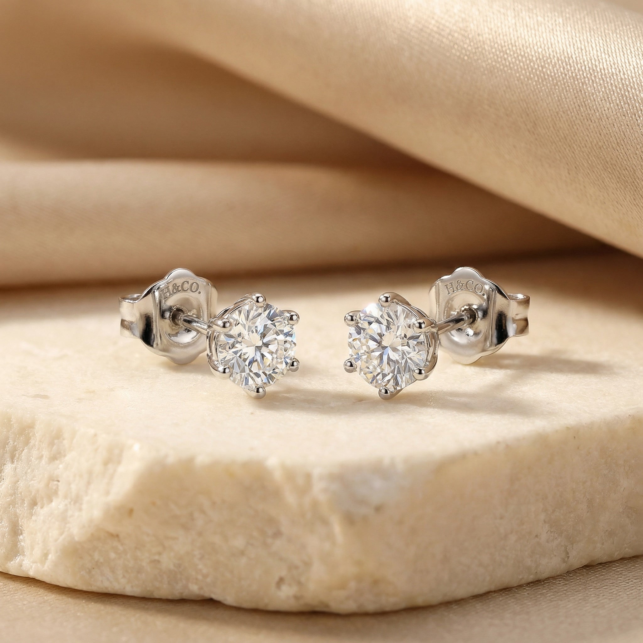 SOLARIS ALBA STUD EARRINGS, 2 DIAMONDS