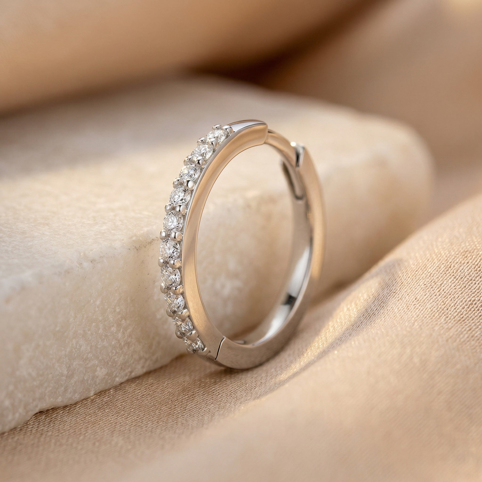 LUMINA ALBA HOOP EARRINGS, BRILLIANT-CUT MOISSANITES, PAVÉ