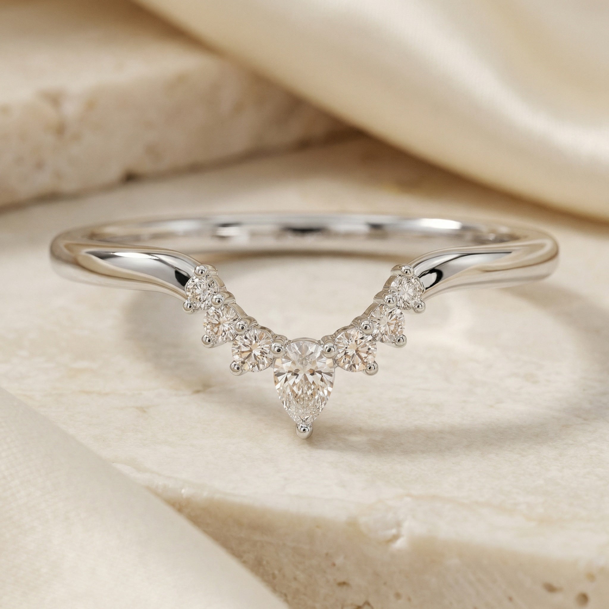 LUMINA ALBA RING, PAVÉ