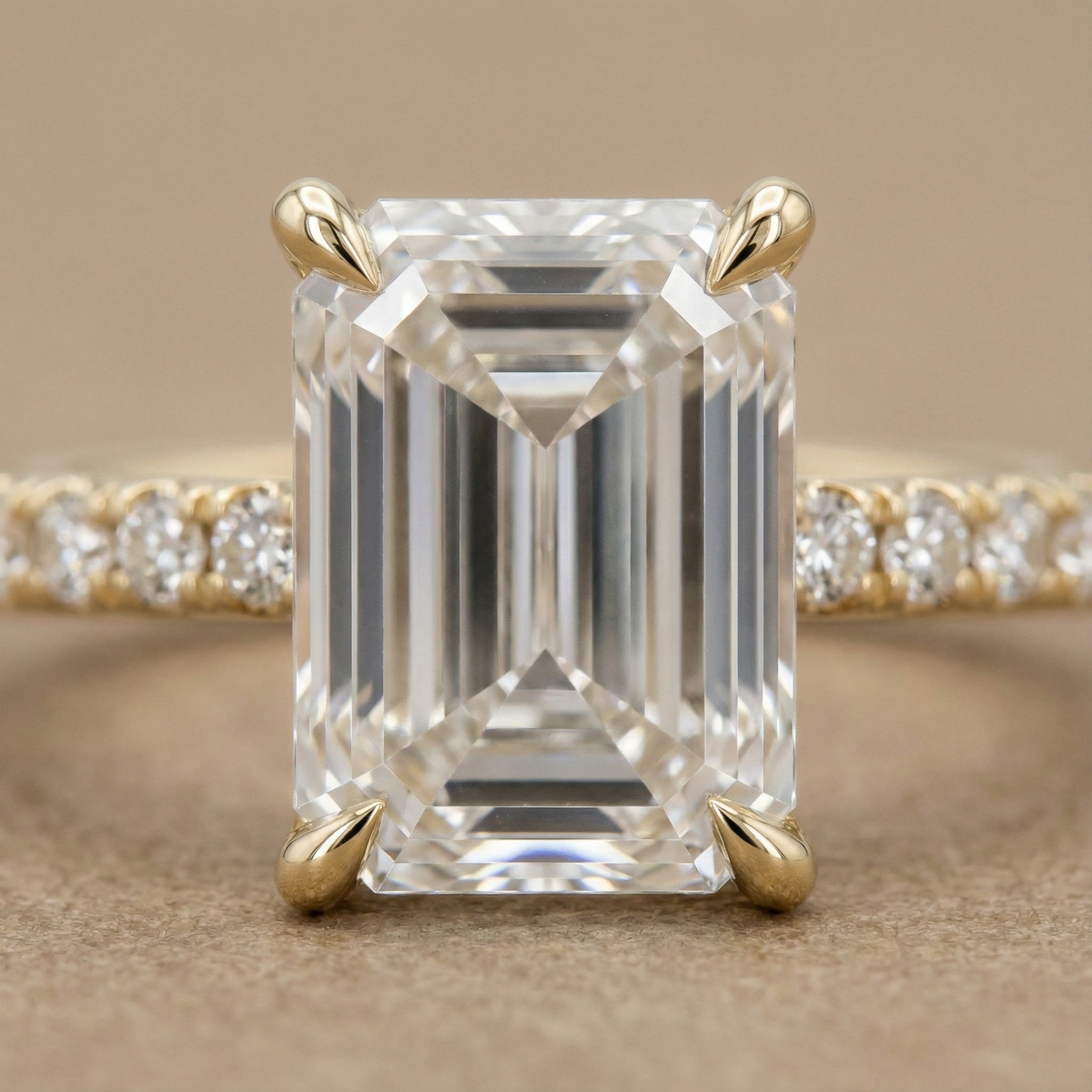AETERNA RING, EMERALD CUT MOISSANITE, PAVÉ